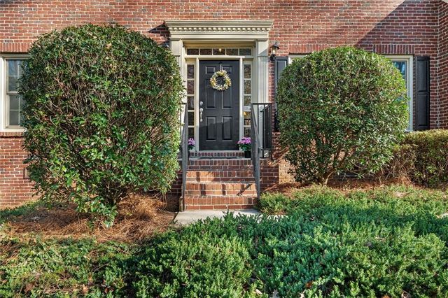 9399 Cresent Ct, Douglasville, GA 30135