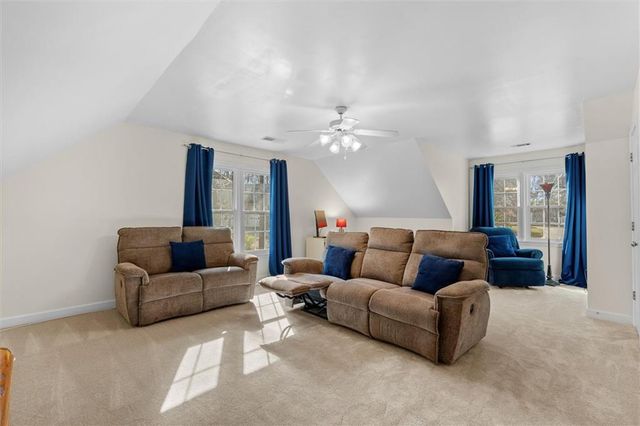 9399 Cresent Ct, Douglasville, GA 30135