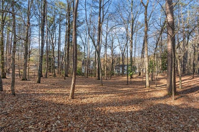 9399 Cresent Ct, Douglasville, GA 30135