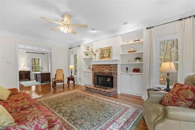 9399 Cresent Ct, Douglasville, GA 30135