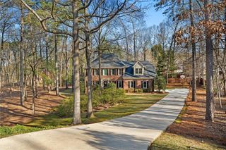 9399 Cresent Ct, Douglasville, GA 30135