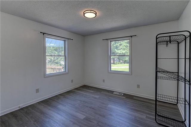4521 NE 45th Street, Kansas City, MO 64117