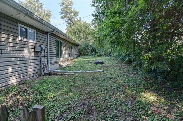 4521 NE 45th Street, Kansas City, MO 64117