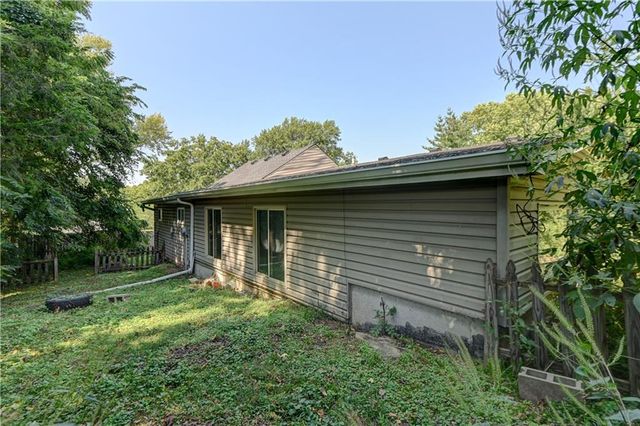 4521 NE 45th Street, Kansas City, MO 64117