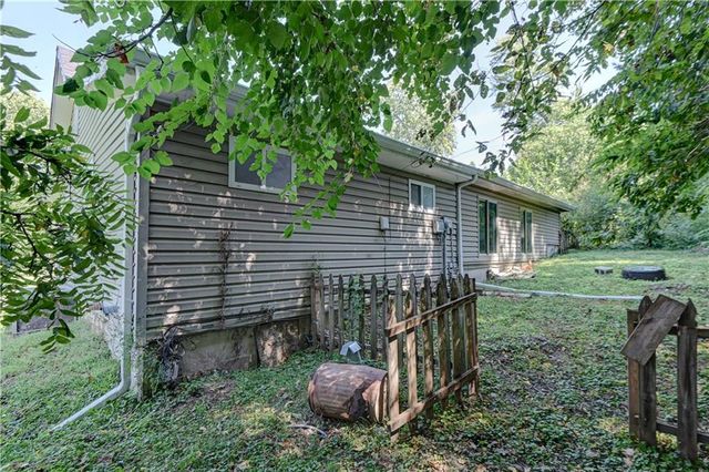 4521 NE 45th Street, Kansas City, MO 64117