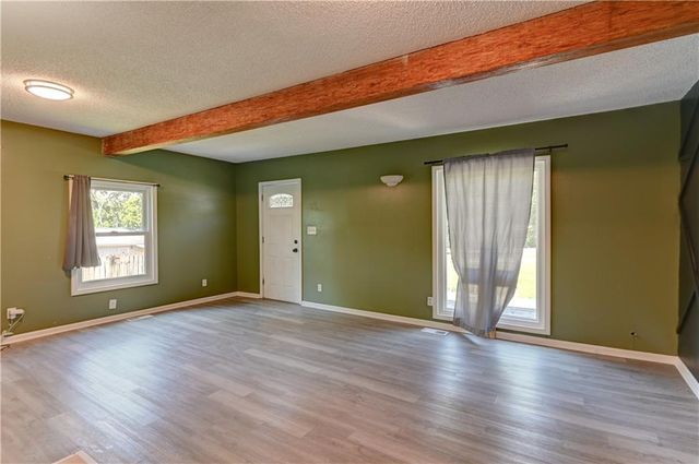 4521 NE 45th Street, Kansas City, MO 64117