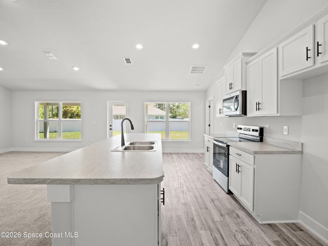 460 Wellwood Street SW, Palm Bay, FL 32908