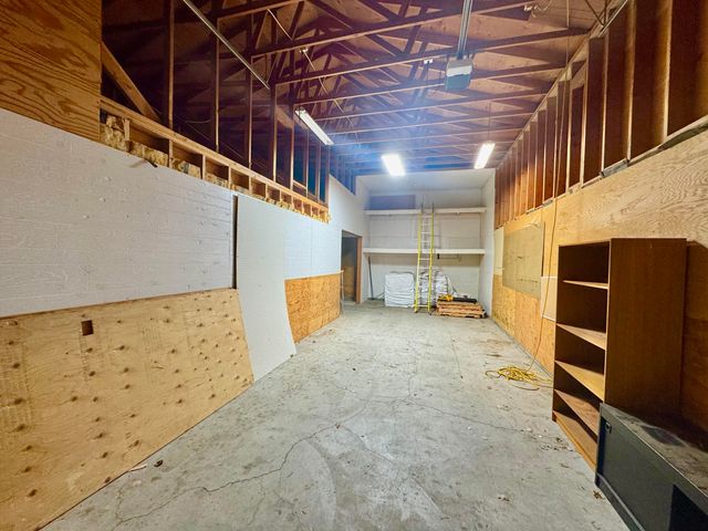 5745 NW Homestead Way, Redmond, OR 97756