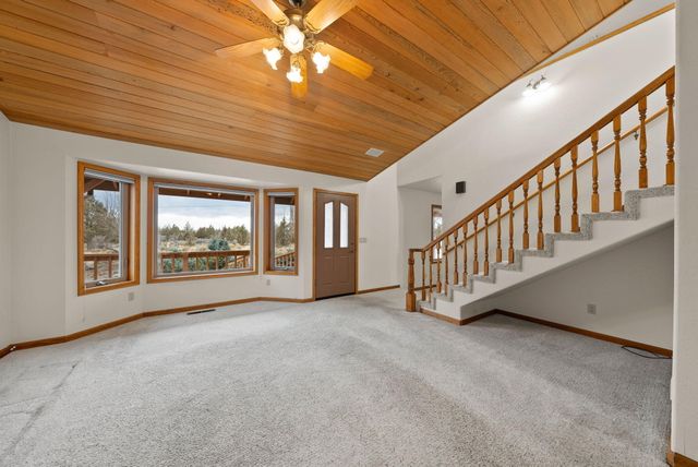 5745 NW Homestead Way, Redmond, OR 97756