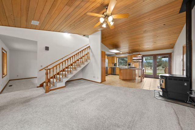 5745 NW Homestead Way, Redmond, OR 97756