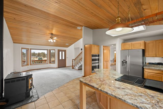 5745 NW Homestead Way, Redmond, OR 97756