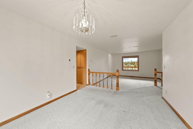 5745 NW Homestead Way, Redmond, OR 97756