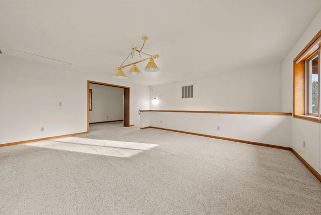 5745 NW Homestead Way, Redmond, OR 97756