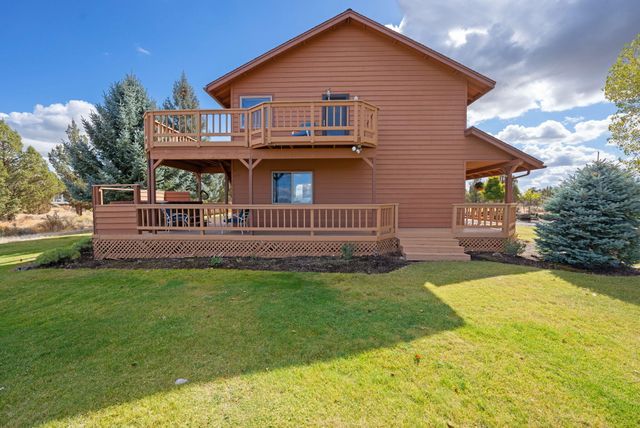 5745 NW Homestead Way, Redmond, OR 97756