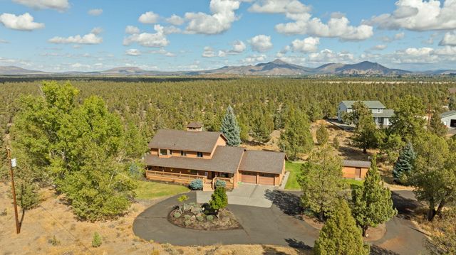 5745 NW Homestead Way, Redmond, OR 97756