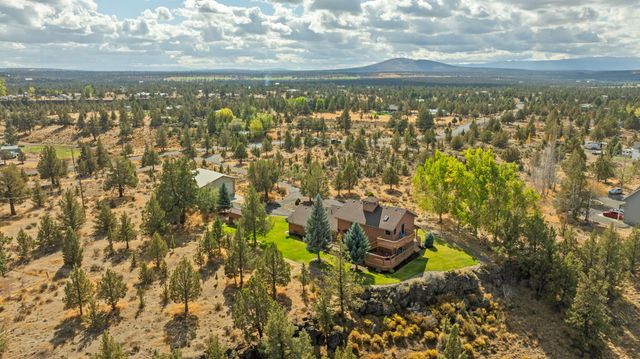 5745 NW Homestead Way, Redmond, OR 97756