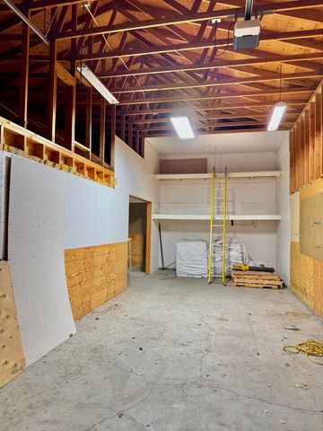 5745 NW Homestead Way, Redmond, OR 97756