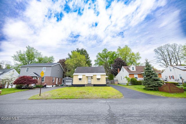1782 Fiero Avenue, Rotterdam, NY 12303