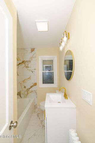 1782 Fiero Avenue, Rotterdam, NY 12303