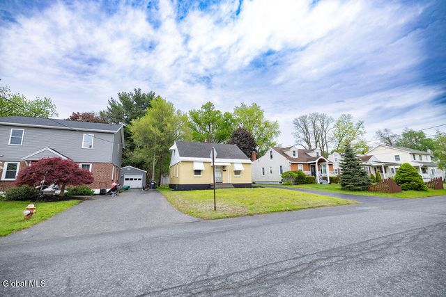 1782 Fiero Avenue, Rotterdam, NY 12303