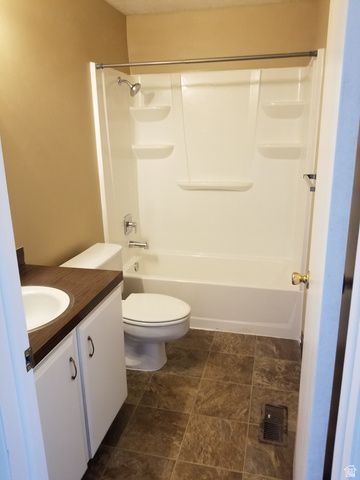 4803 S 350 E, Washington Terrace, UT 84405