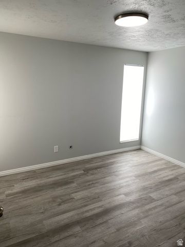 4803 S 350 E, Washington Terrace, UT 84405