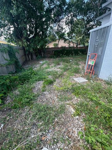 16200 NE 3rd Ave, Miami, FL 33162