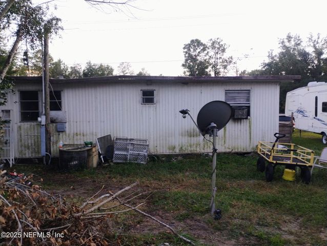 104 SHIRLEY Street, Interlachen, FL 32148