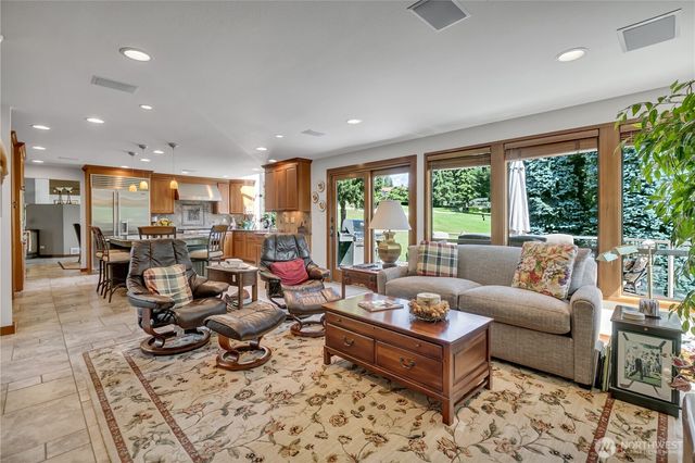24332 140th Avenue SE, Kent, WA 98042
