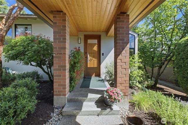 24332 140th Avenue SE, Kent, WA 98042