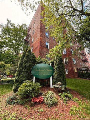 105-37 65th Avenue 6E, Forest Hills, NY 11375