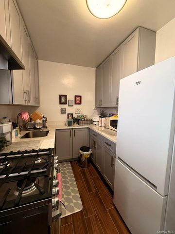 105-37 65th Avenue 6E, Forest Hills, NY 11375