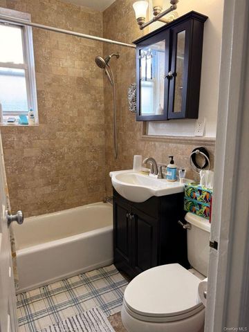 105-37 65th Avenue 6E, Forest Hills, NY 11375