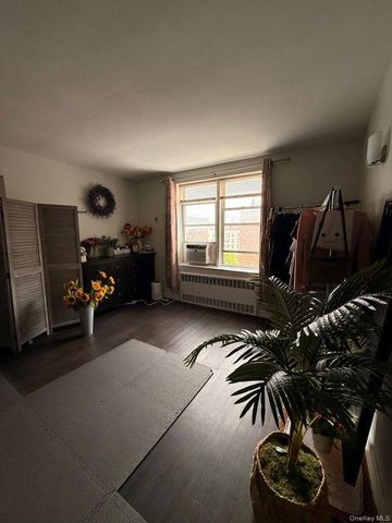 105-37 65th Avenue 6E, Forest Hills, NY 11375