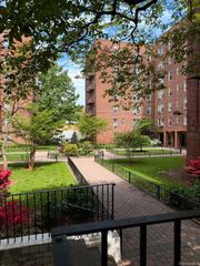 105-37 65th Avenue 6E, Forest Hills, NY 11375