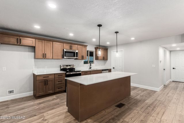 8943 S Emerald Lane, Hereford, AZ 85615