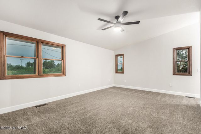 8943 S Emerald Lane, Hereford, AZ 85615