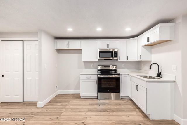 8943 S Emerald Lane, Hereford, AZ 85615