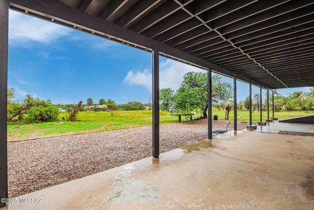 8943 S Emerald Lane, Hereford, AZ 85615