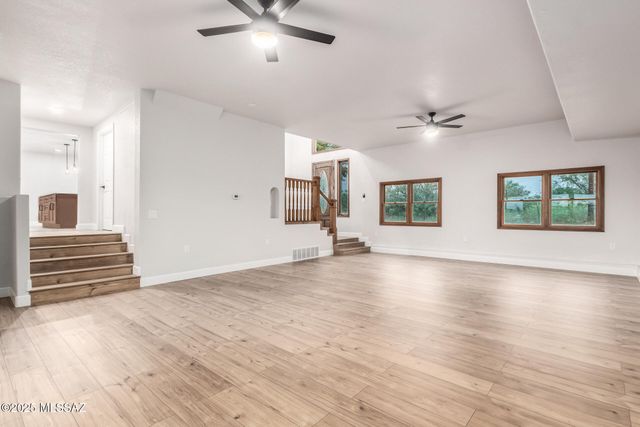 8943 S Emerald Lane, Hereford, AZ 85615