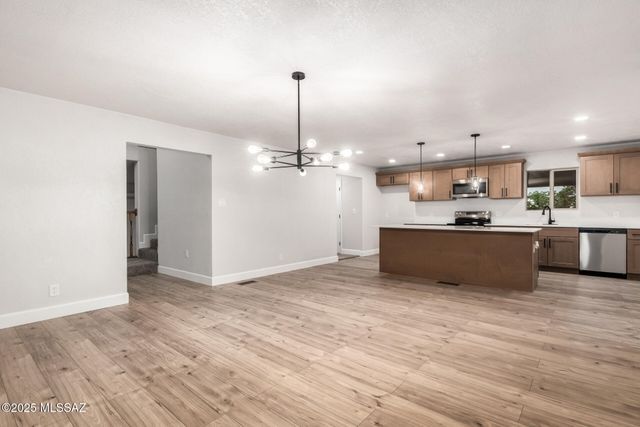 8943 S Emerald Lane, Hereford, AZ 85615