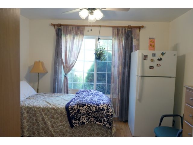 127 W AMBERlEY Drive, Round Lake, IL 60073