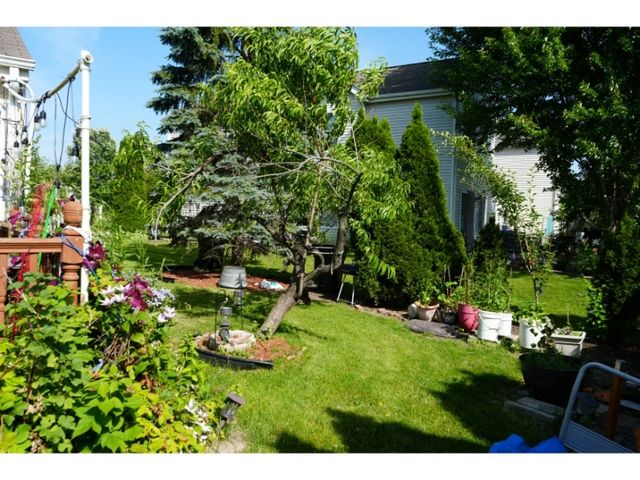 127 W AMBERlEY Drive, Round Lake, IL 60073