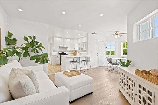 11822 Exposition Boulevard, Los Angeles, CA 90064