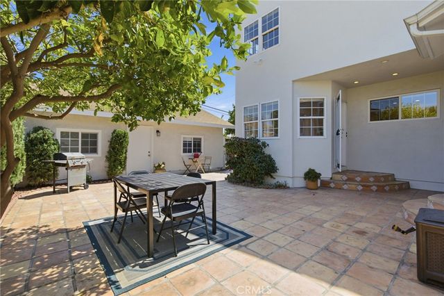 11822 Exposition Boulevard, Los Angeles, CA 90064