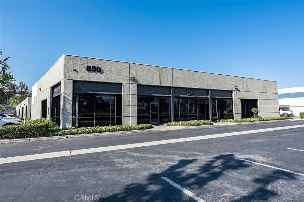 560 E Arrow Highway, San Dimas, CA 91773 — exterior