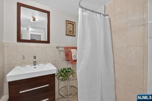 67 Nolton Street, Belleville, NJ 07109