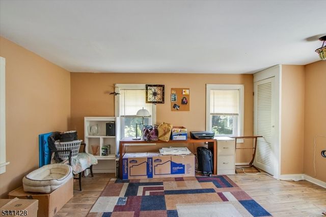 87 Main St, Andover Boro, NJ 07821