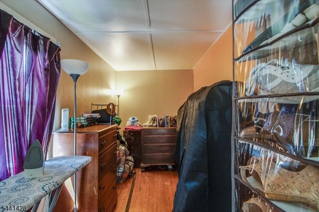87 Main St, Andover Boro, NJ 07821