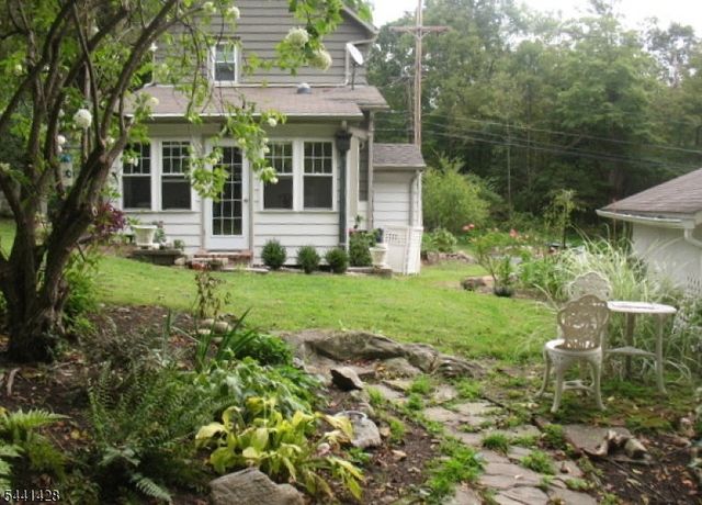 87 Main St, Andover Boro, NJ 07821